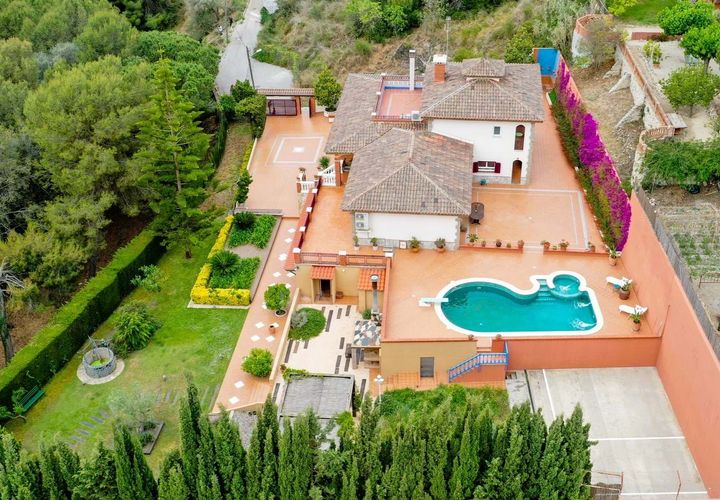 Byhus i Barcelona, Barcelona, Barcelona - € 1.995.000 | Ref: 644528 - foto 1