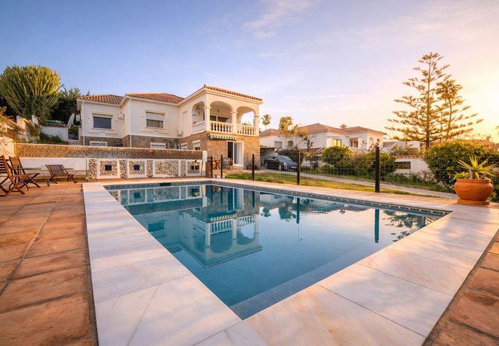 Villa i La Duquesa, Malaga, La Duquesa - € 849.000 | Ref: R5335567 - foto 1