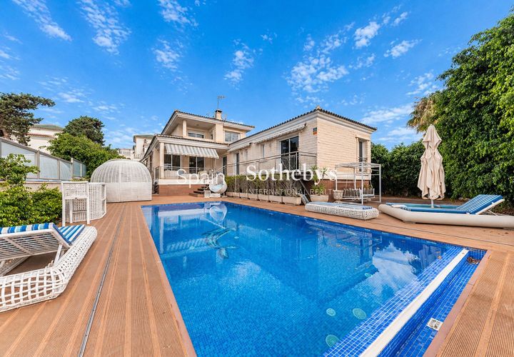 Villa i Torrevieja, Alicante, Torrevieja - € 1.170.000 | Ref: 318536 - foto 1