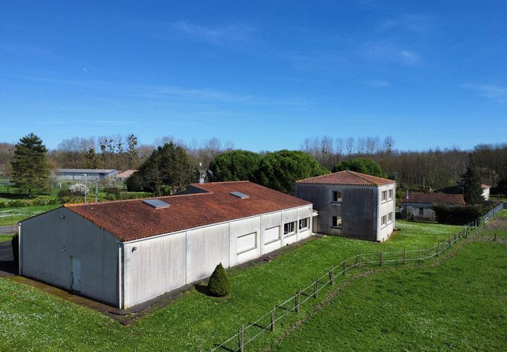 Villa a Migron, Charente-Maritime, Migron - € 446.500 | Ref: 830038389931 - foto 1