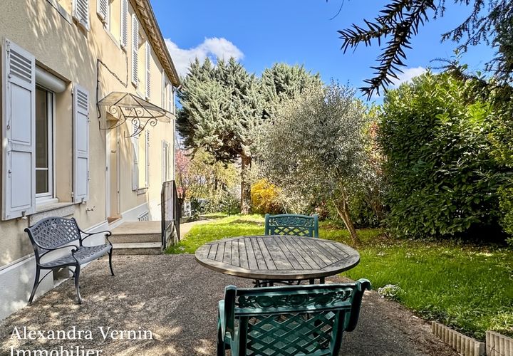 Villa a Saint-Germain-en-Laye, Yvelines, Saint-Germain-en-Laye - € 795.000 | Ref: 830032185090 - foto 1