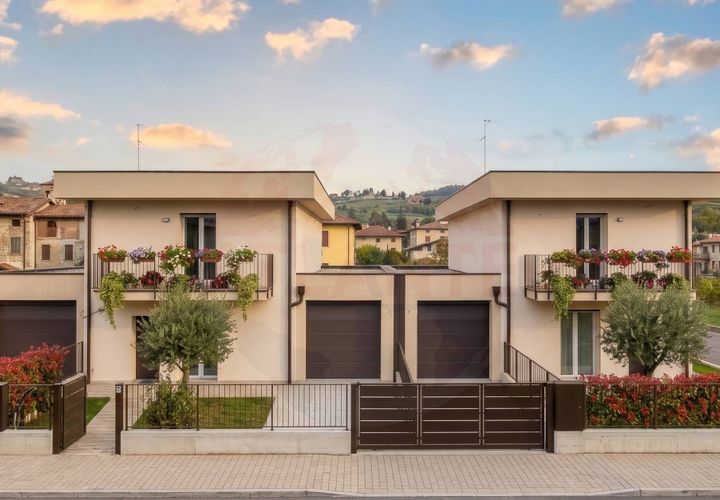 Rækkehus i Capriolo, Brescia, Capriolo - € 430.000 | Ref: ATL05.006 - foto 1
