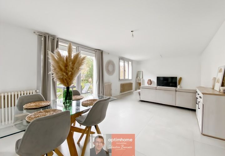 Villa a Montmorot, Jura, Montmorot - € 249.000 | Ref: 830039988817 - foto 1