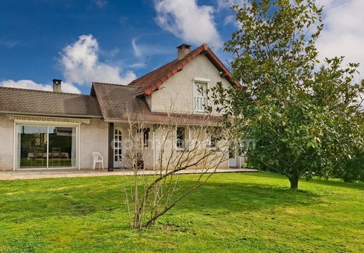 Villa a Hauterive, Allier, Hauterive - € 254.900 | Ref: 830037763450 - foto 1