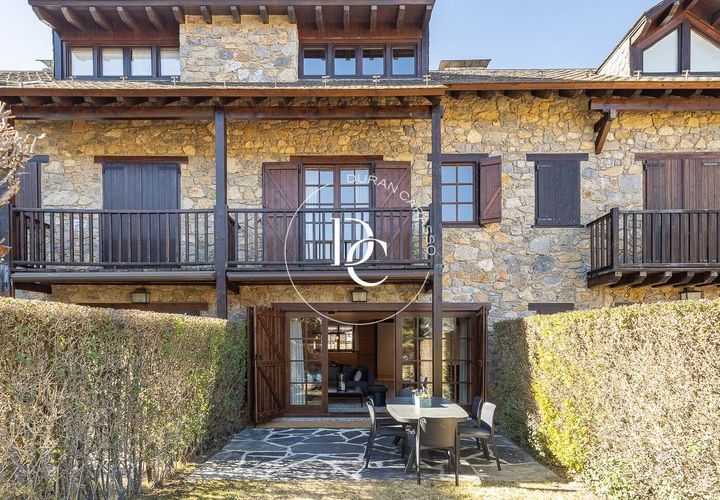 Villa a Urus, Gerona, Urus - € 12.000/mes | Ref: 5824 - foto 1
