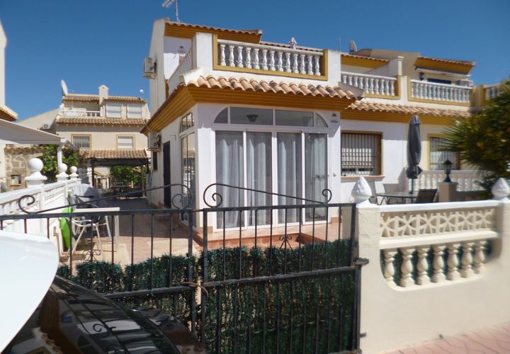 Byhus i Playa Flamenca, Alicante, Playa Flamenca - € 275.000 | Ref: v-27766 - foto 1