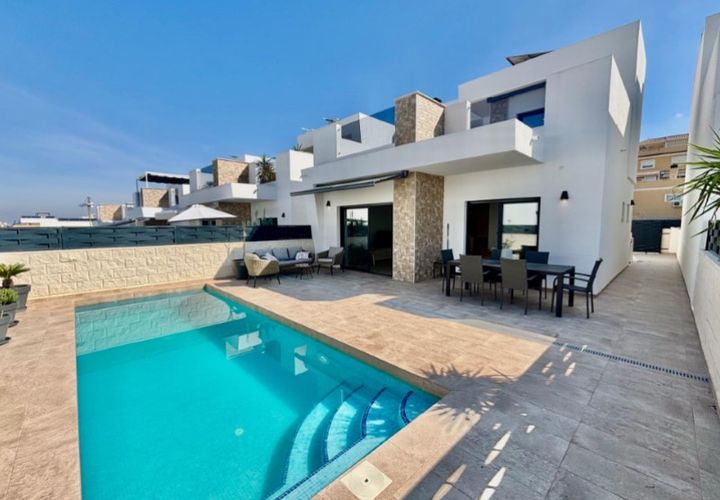 Villa i Benijofar, Alicante, Benijofar - € 429.500 | Ref: MLSC9737529 - foto 1