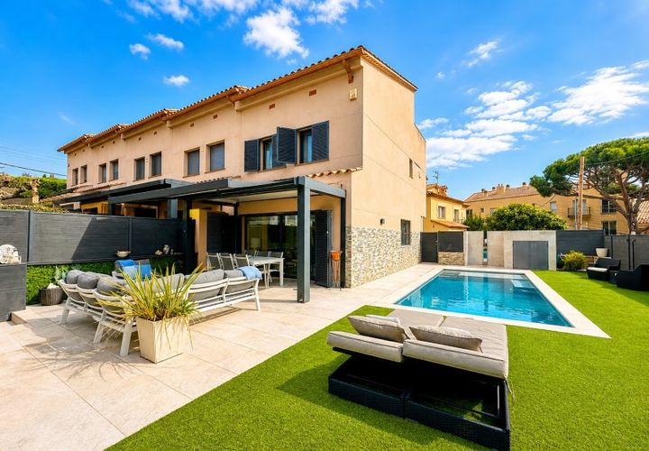 Byhus i Platja D'aro, Gerona, Platja D'aro - € 790.000 | Ref: 395 - foto 1