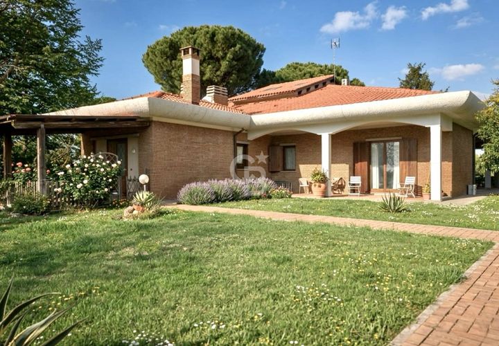 Villa a Viterbo, Viterbo, Viterbo - € 770.000 | Ref: CBI006-7-333065 - foto 1