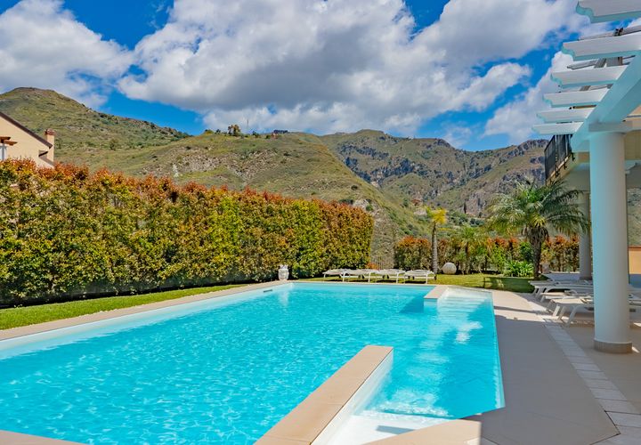 Villa a Taormina, Messina, Taormina - € 1.150.000 | Ref: Sicily4874 - foto 1