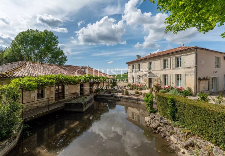 Landejendom i Jonzac, Charente-Maritime, Jonzac - € 1.057.880 | Ref: OD1072 - foto 1