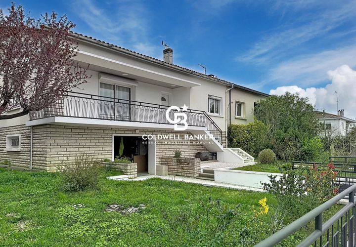 Villa a Chaniers, Charente-Maritime, Chaniers - € 245.000 | Ref: 003MR - foto 1