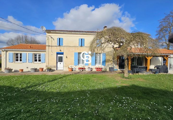 Villa i Mazerolles, Charente-Maritime, Mazerolles - € 345.700 | Ref: 0211MDC - foto 1