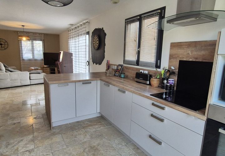 Villa in Arles, Bouches-du-Rhone, Arles - € 288.000 | Ref: VM1111-ACTIVPATRIMONIA - foto 1