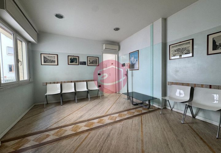 Erhvervsejendom i Santarcangelo Di Romagna, Rimini, Santarcangelo Di Romagna - € 260.000 | Ref: S-U-006 - foto 1
