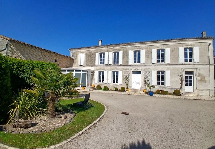 Villa em Rouillac, Charente, Rouillac - € 349.800 | Ref: BVI84172 - foto 1
