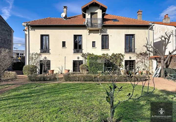 Villa a Roanne, Loire, Roanne - € 360.000 | Ref: 86824573 - foto 1
