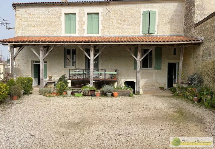 Villa i Aigre, Charente, Aigre - € 149.000 | Ref: 9854 - foto 1