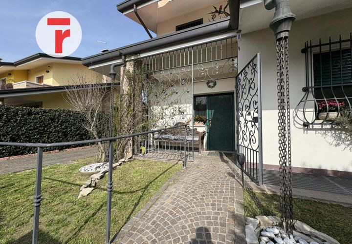 Villa a Padua, Padua, Padua - € 550.000 | Ref: iv214 - foto 1