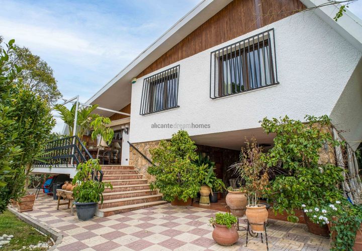 Villa a Petrer, Alicante, Petrer - € 490.000 | Ref: ANN-R172 - foto 1