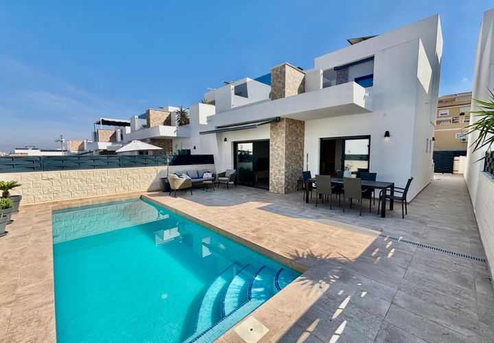 Villa i Benijofar, Alicante, Benijofar - € 429.500 | Ref: M1058/13477 - foto 1