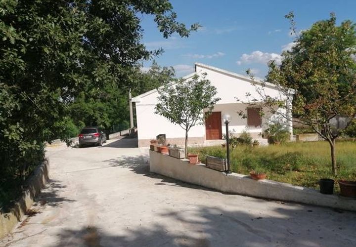 Villa a Rosciano, Pescara, Rosciano - € 150.000 | Ref: 02 - foto 1