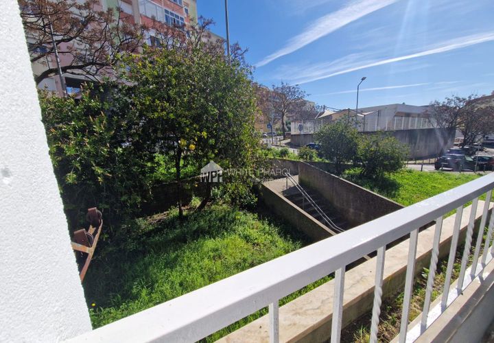 Lejlighed i Amadora, Lisbon, Amadora - € 349.000 | Ref: 001-1061AM - foto 1