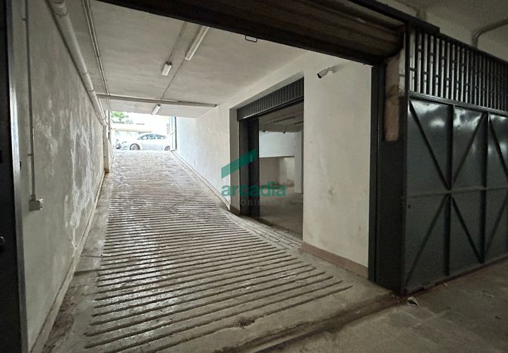 Garage i Bari, Bari, Bari - € 270.000 | Ref: 12016/2026 - foto 1
