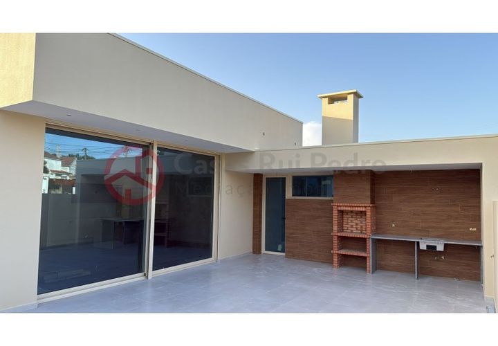 Villa i Corroios, Setubal, Corroios - € 650.000 | Ref: 4886CF4 - foto 1