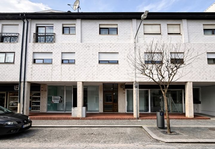 Erhvervsejendom i Lousada, Porto, Lousada - € 149.000 | Ref: BOT_188 - foto 1