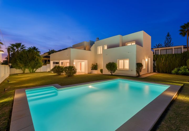 Villa a Marbella, Malaga, Marbella - € 2.650.000 | Ref: HFMs615922 - foto 1