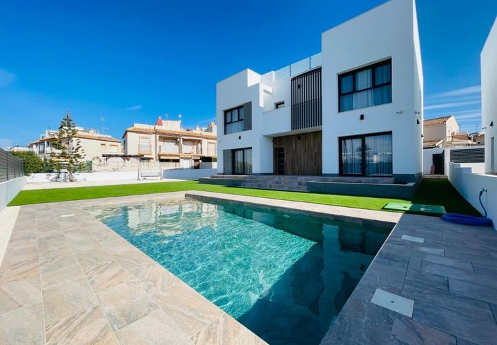 Villa i Torrevieja, Alicante, Torrevieja - € 1.200.000 | Ref: 422450 [COMPLEX: 422448] - foto 1