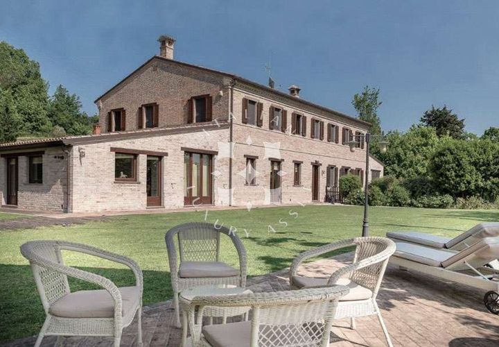 Villa a Pesaro, Pesaro and Urbino, Pesaro - € 1.250.000 | Ref: ila-573-945455 - foto 1