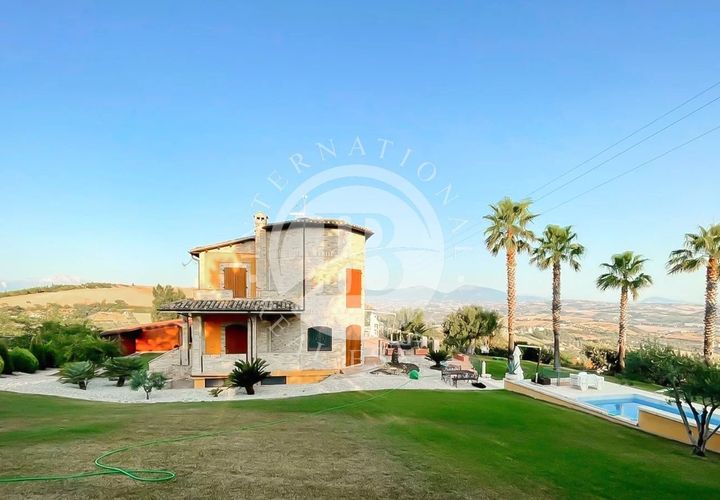 Villa a Morro d'Oro, Teramo, Morro d'Oro - € 1.500.000 | Ref: DL 11 - foto 1