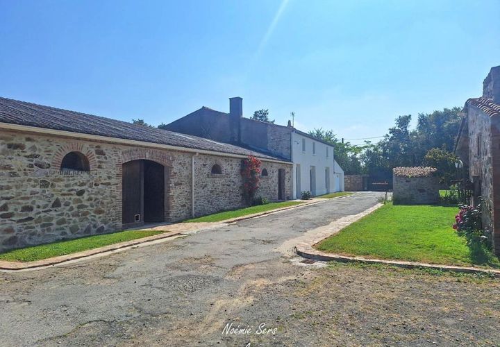 Landejendom i Cholet, Maine-et-Loire, Cholet - € 375.000 | Ref: 197712 - foto 1