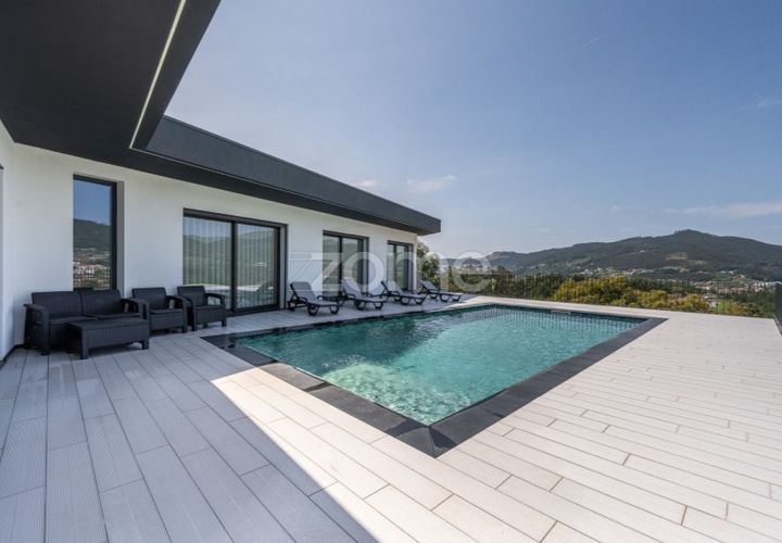 Villa i Guimaraes, Braga, Guimaraes - € 799.000 | Ref: ZMPT586770 - foto 1