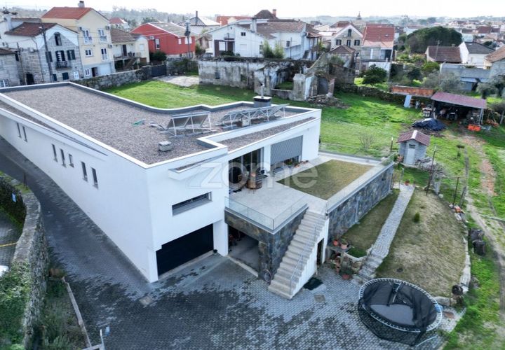 Villa i Paranhos, Porto, Paranhos - € 739.000 | Ref: ZMPT585893 - foto 1