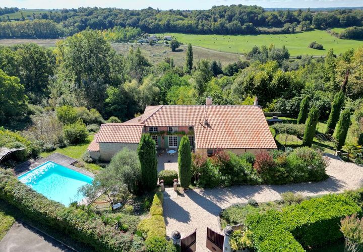 Villa i Branne, Gironde, Branne - € 742.000 | Ref: 9720A - foto 1