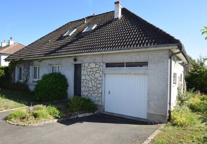 Bungalou a Orleans, Loiret, Orleans - € 249.600 | Ref: 340937380412 - foto 1