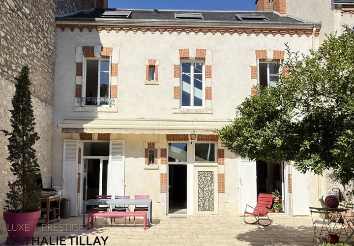 Villa a Orleans, Loiret, Orleans - € 970.000 | Ref: 340938218301 - foto 1
