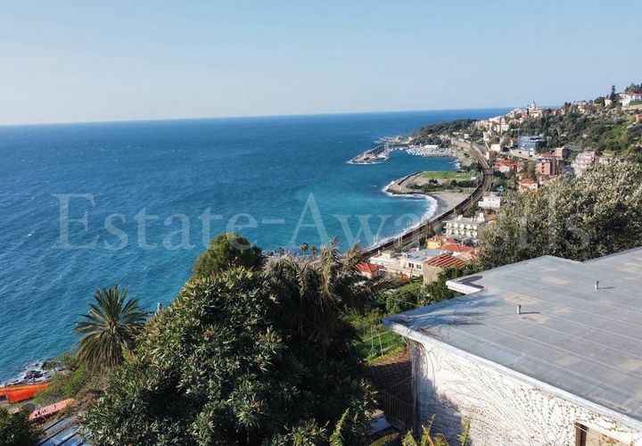 Villa i Bordighera, Imperia, Bordighera - € 1.700.000 | Ref: iv1335 - foto 1