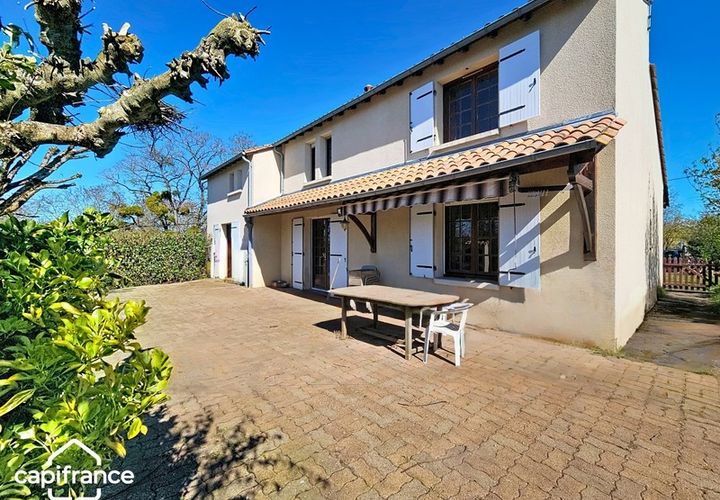 Villa a La Coudre, Deux-Sevres, La Coudre - € 172.000 | Ref: 340938187023 - foto 1