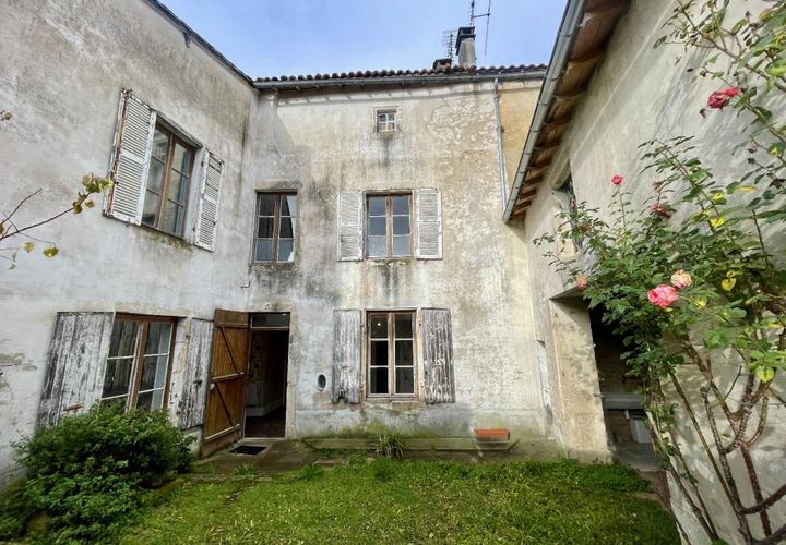 Villa i Chef-Boutonne, Deux-Sevres, Chef-Boutonne - € 87.000 | Ref: 5FB88932474842E7 - foto 1