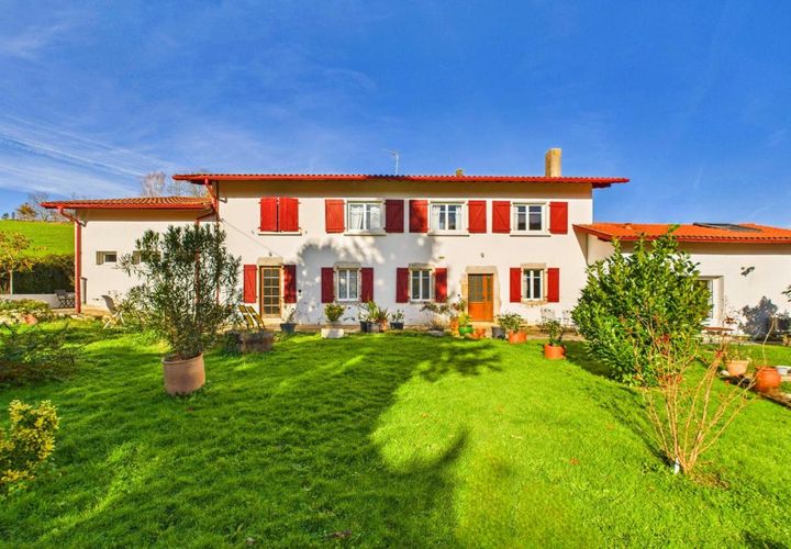 Villa a Guiche, Pyrenees-Atlantiques, Guiche - € 645.000 | Ref: 674FEF81474847BB - foto 1