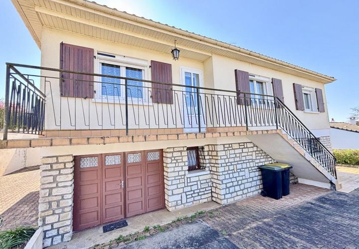 Villa i Ruffec, Charente, Ruffec - € 149.100 | Ref: 1C5166ACAA3242C4 - foto 1