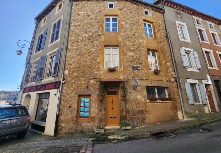 Villa i Confolens, Charente, Confolens - € 66.000 | Ref: 174F8EEF9CC54883 - foto 1