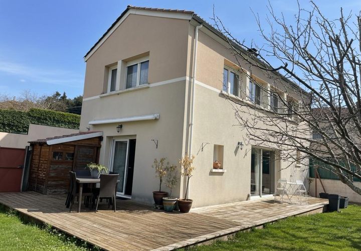 Villa a Millau, Aveyron, Millau - € 290.000 | Ref: 989404C793A74D77 - foto 1