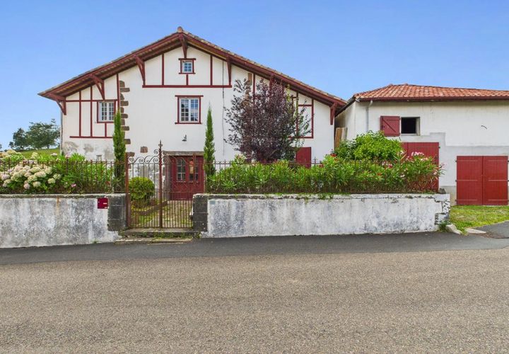 Villa i Hasparren, Pyrenees-Atlantiques, Hasparren - € 380 000 | Ref: 15E3439D5C464D27 - foto 1