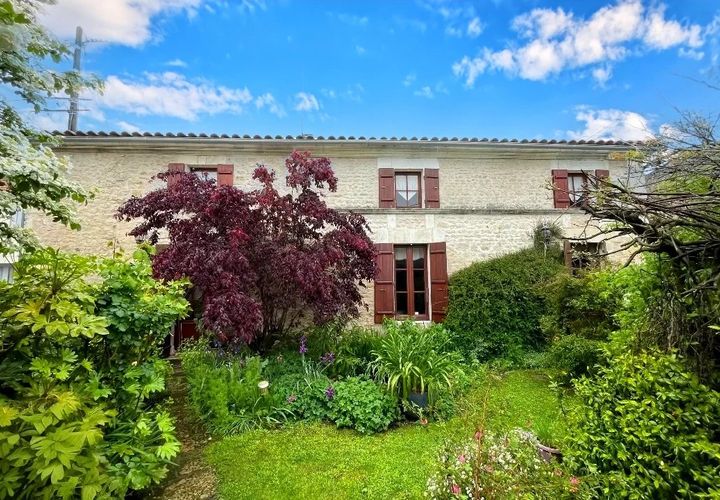 Villa a Le Gua, Charente-Maritime, Le Gua - € 309.000 | Ref: DD51D9029D314E45 - foto 1