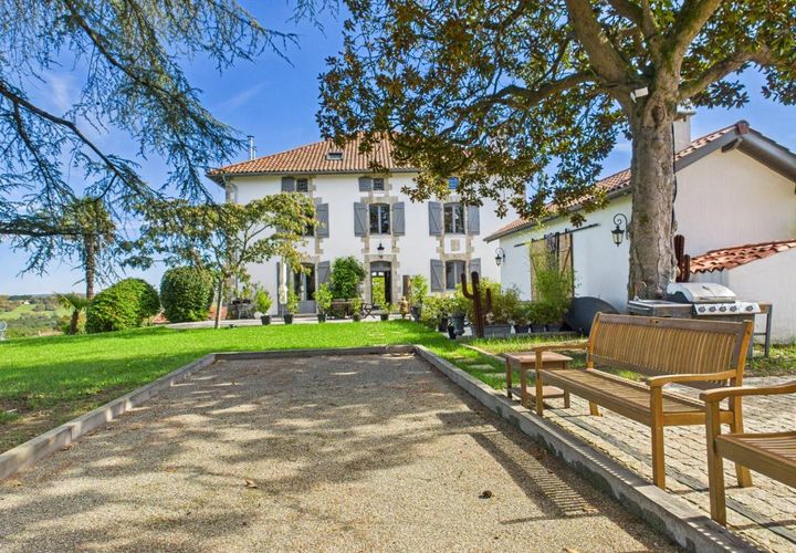 Villa a Guiche, Pyrenees-Atlantiques, Guiche - € 1.695.000 | Ref: A41C8AB9CF084F78 - foto 1